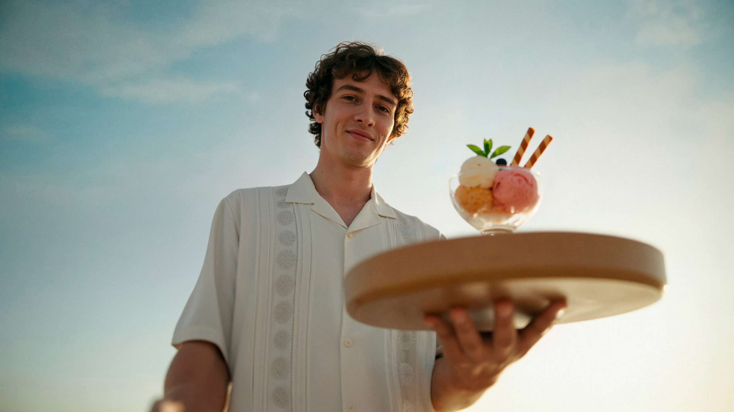 eira-studio-ai-bank-a8 Eira Studio-spot20s-still