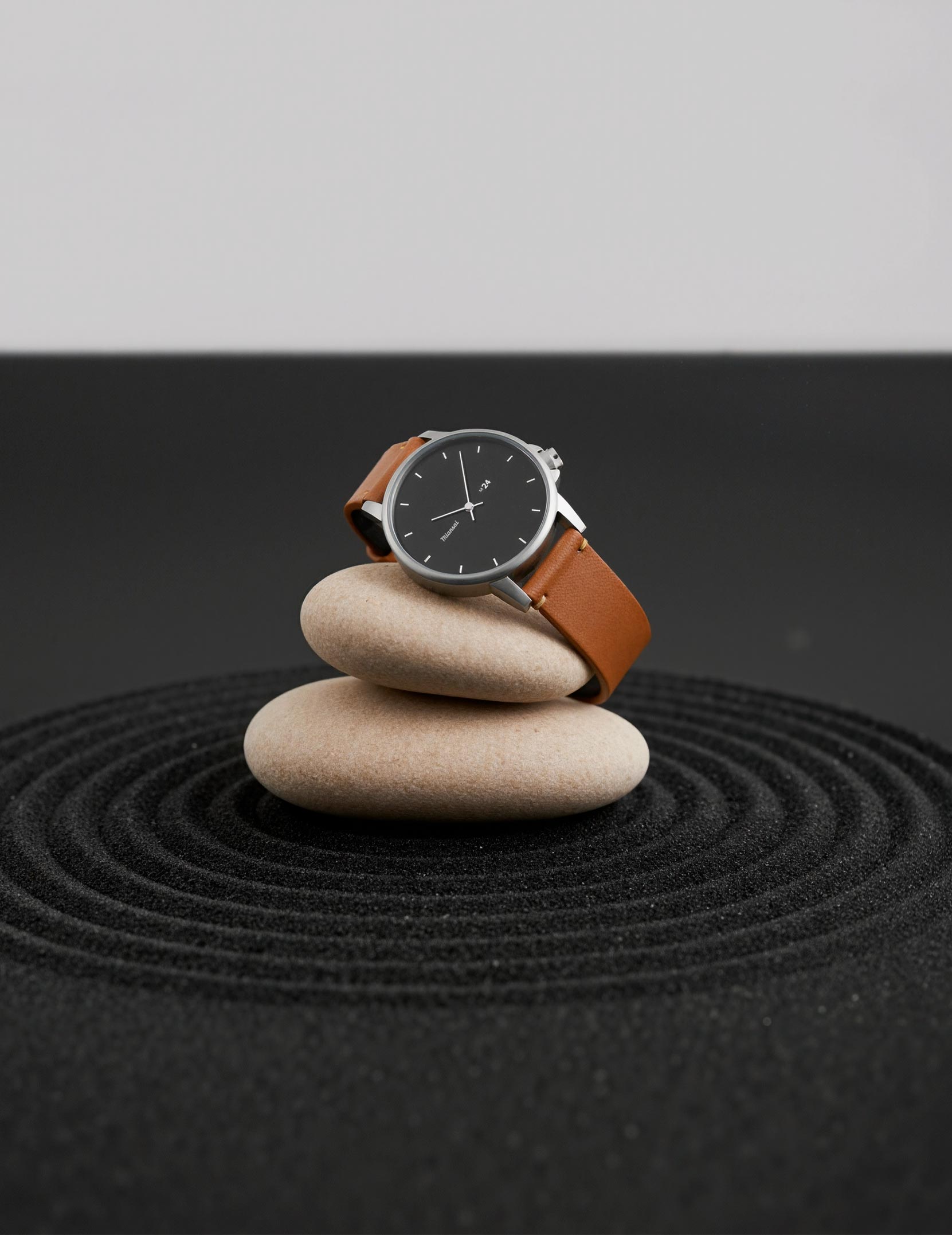 miansai-eira-studio-ai-product-photo